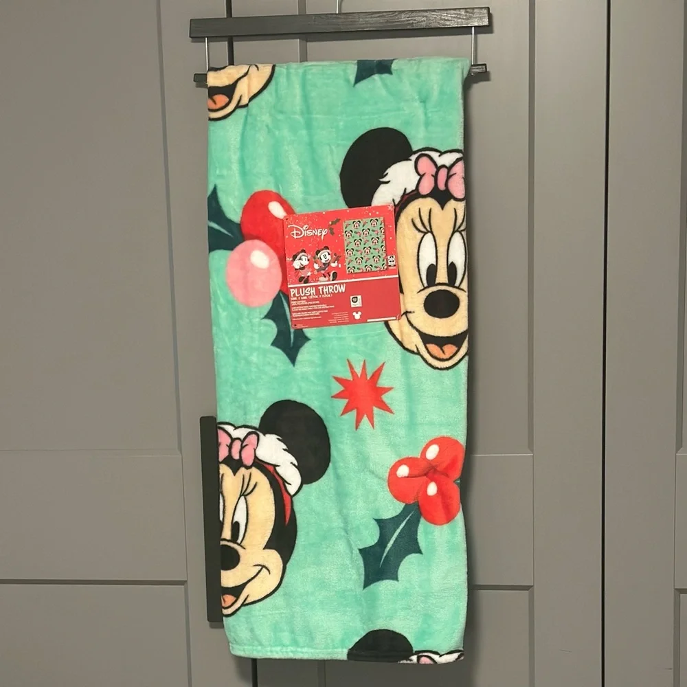 2x Disney Mickey + Minnie Christmas Plush Throw Blanket Set 50x60 Green cozy
